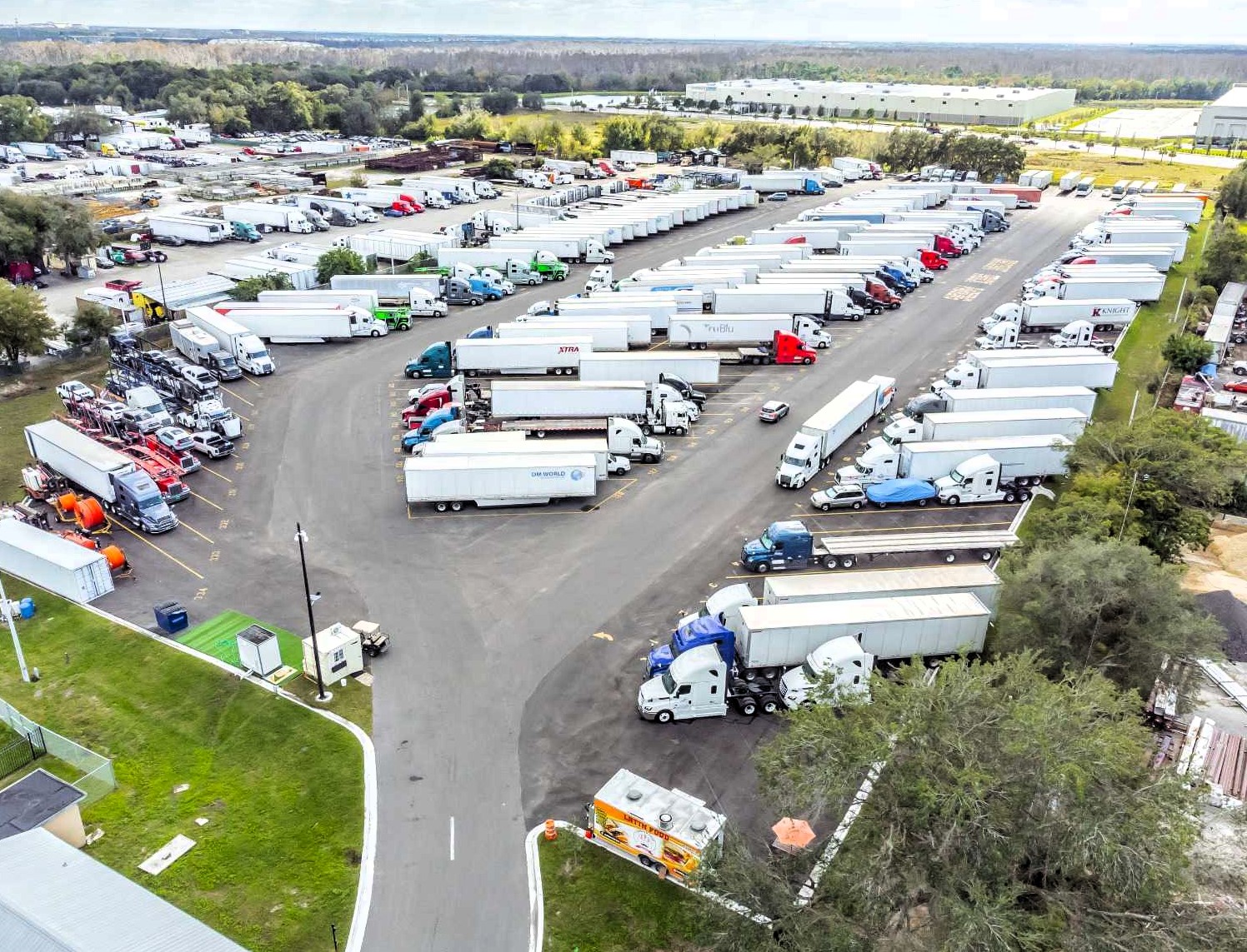 Semi Truck Parking in Homer Glen, IL